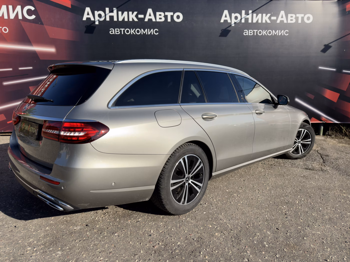 Mercedes-Benz E-Класс фото 6