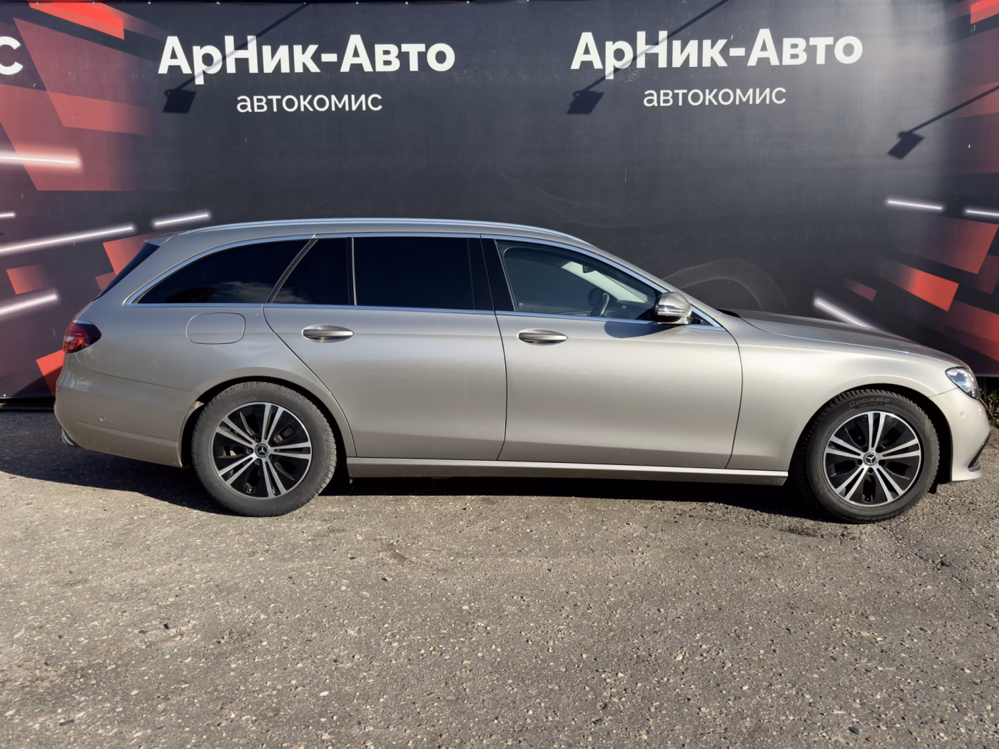 Mercedes-Benz E-Класс фото 8