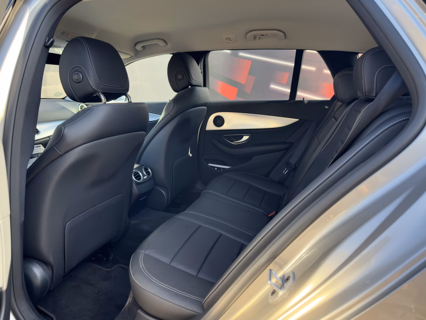 Mercedes-Benz E-Класс фото 20