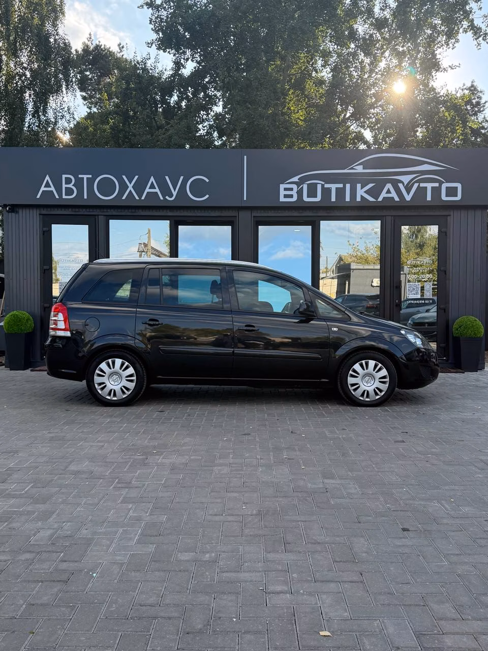 Opel Zafira фото 8