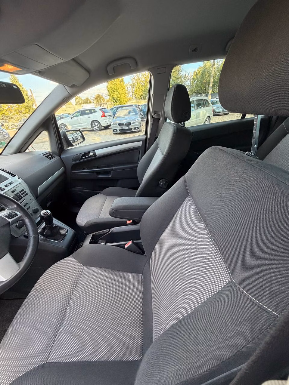 Opel Zafira фото 9