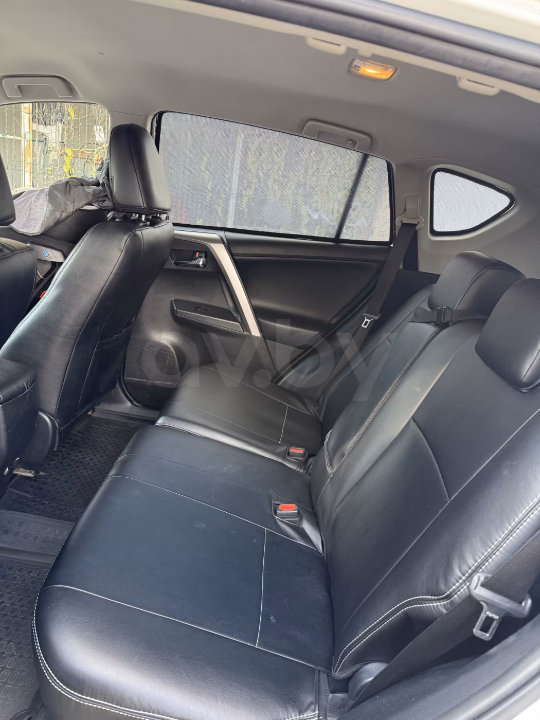 Toyota RAV4 фото 9