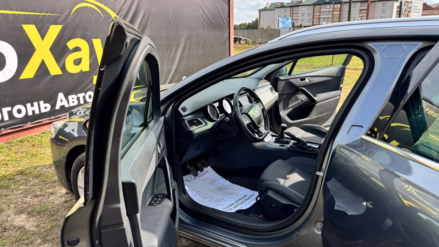 Peugeot 508 фото 9