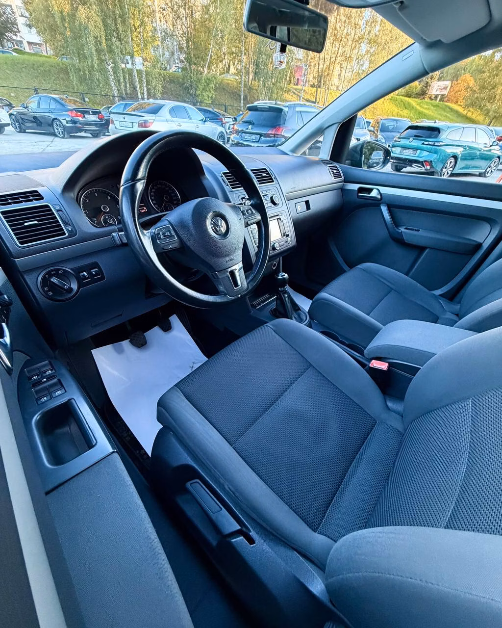 Volkswagen Touran фото 10