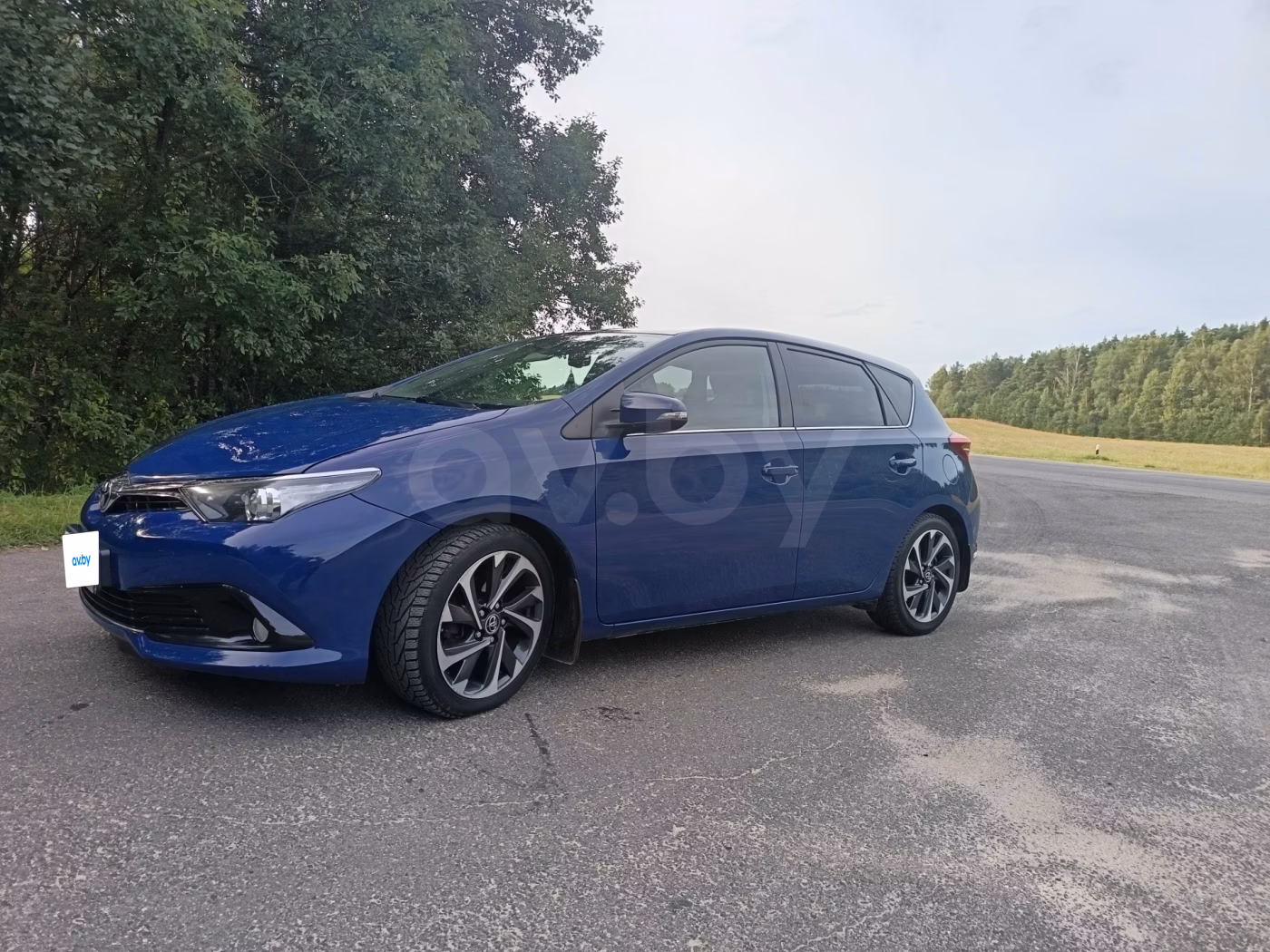 Toyota Auris фото 3
