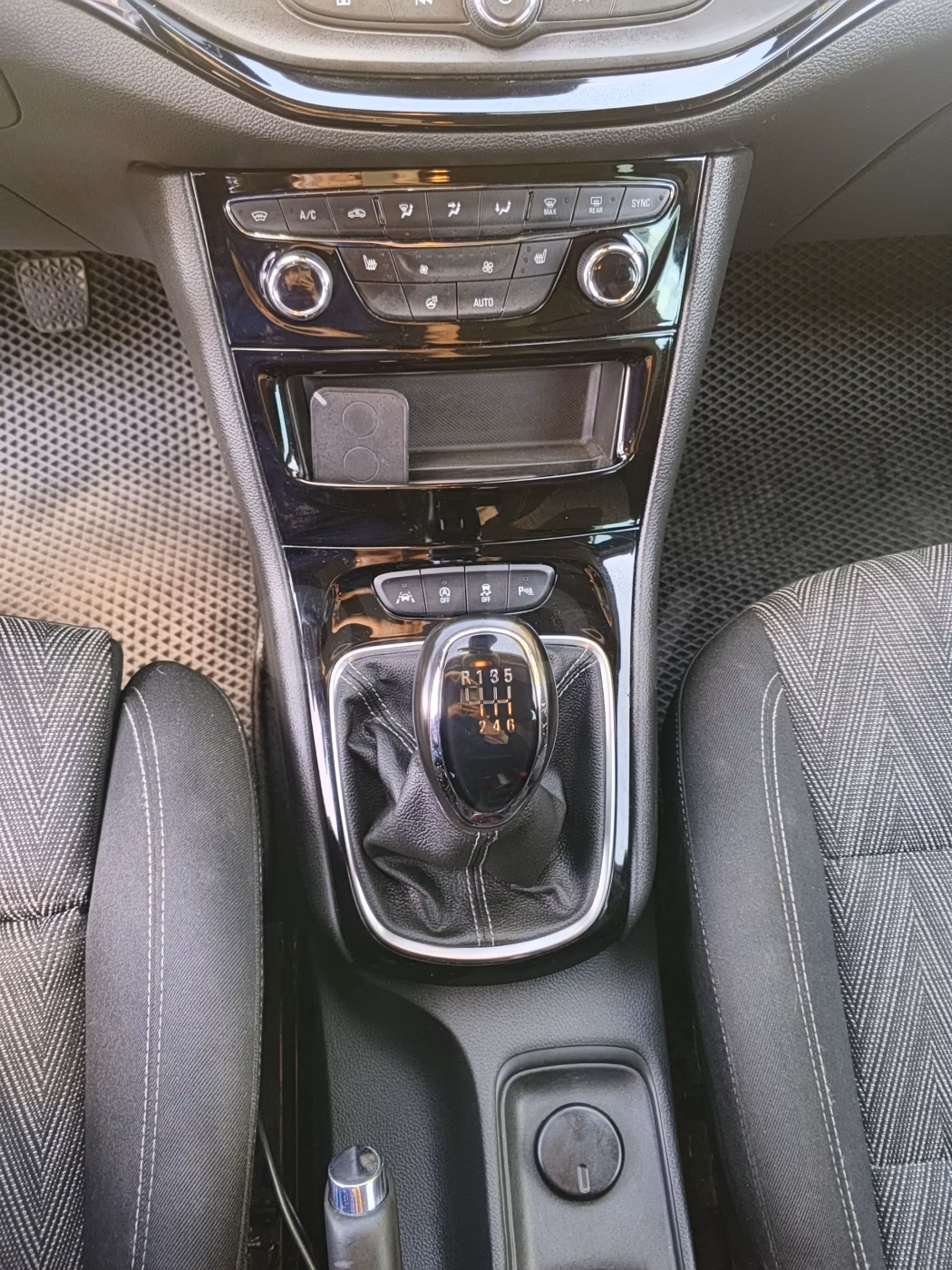 Opel Astra фото 18