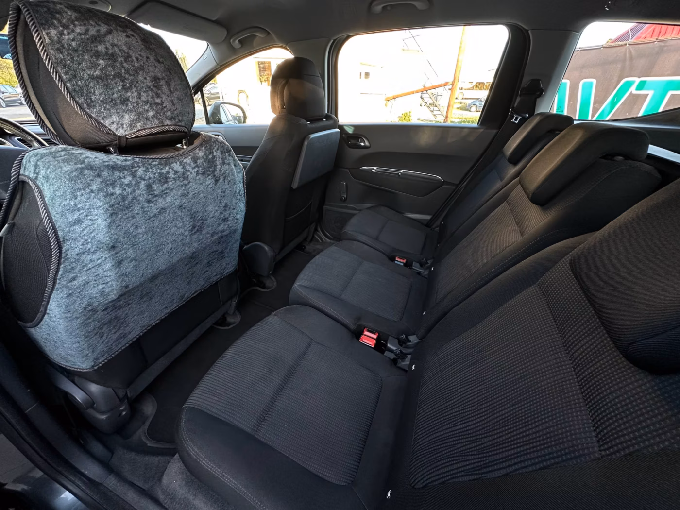 Peugeot 5008 фото 11