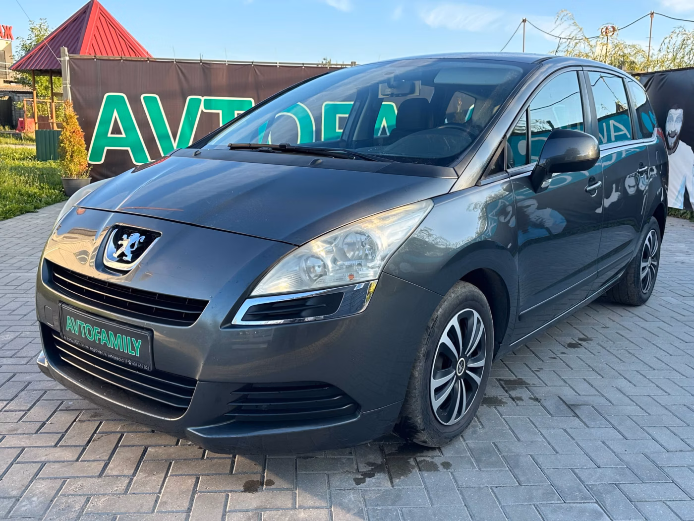 Peugeot 5008 фото 3