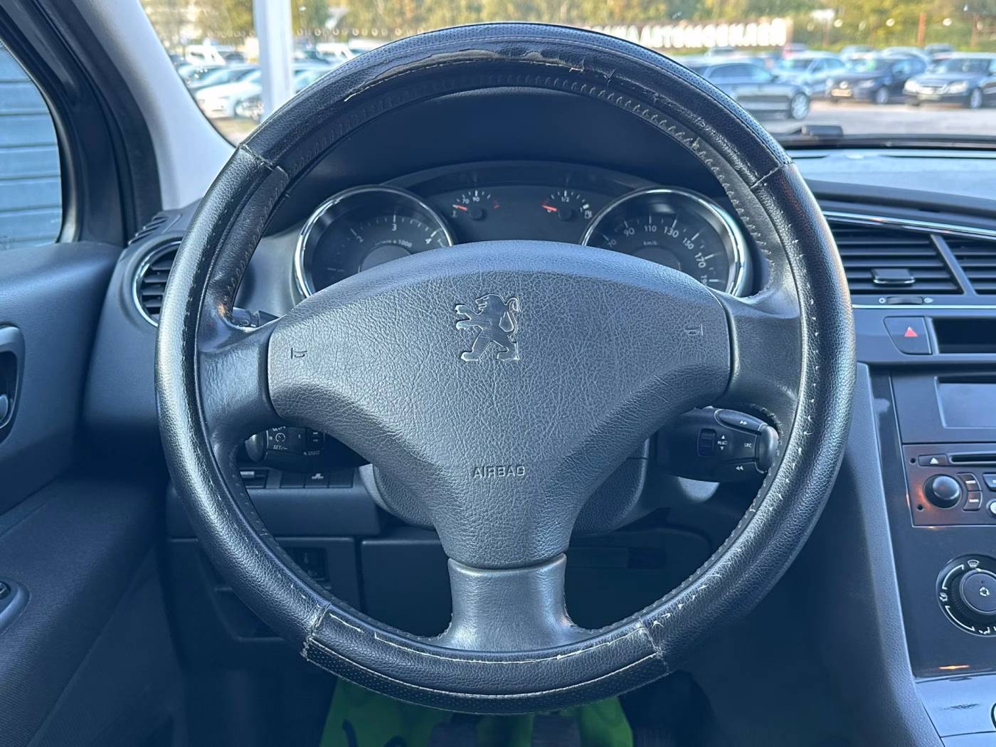 Peugeot 5008 фото 16