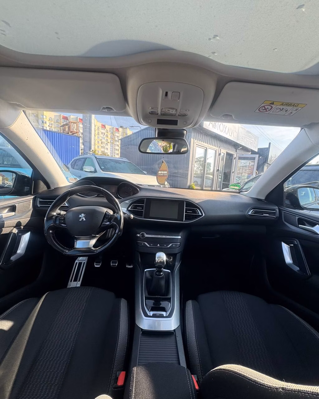 Peugeot 308 фото 8