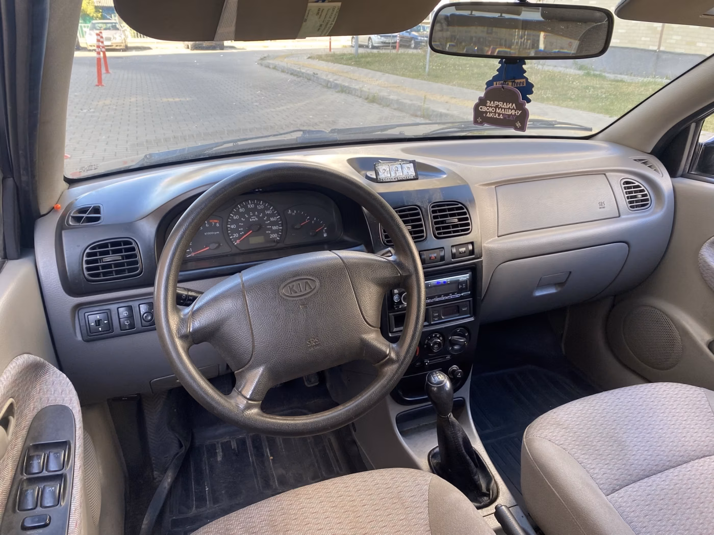 Kia Rio фото 10
