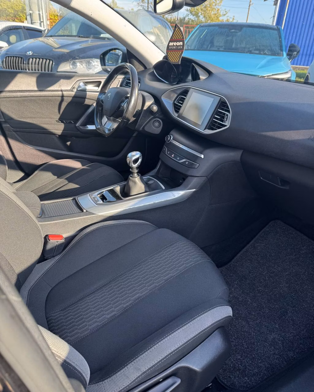 Peugeot 308 фото 11