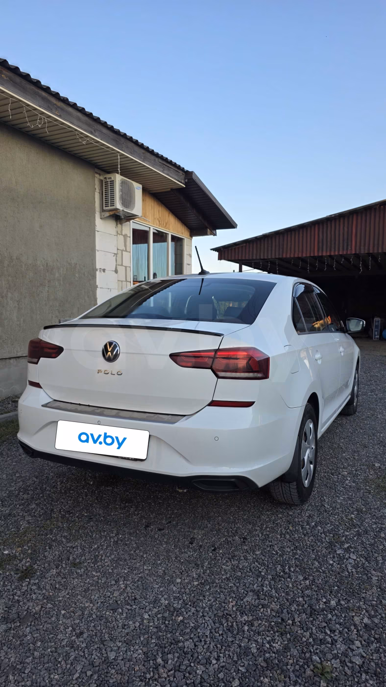 Volkswagen Polo Sedan фото 4