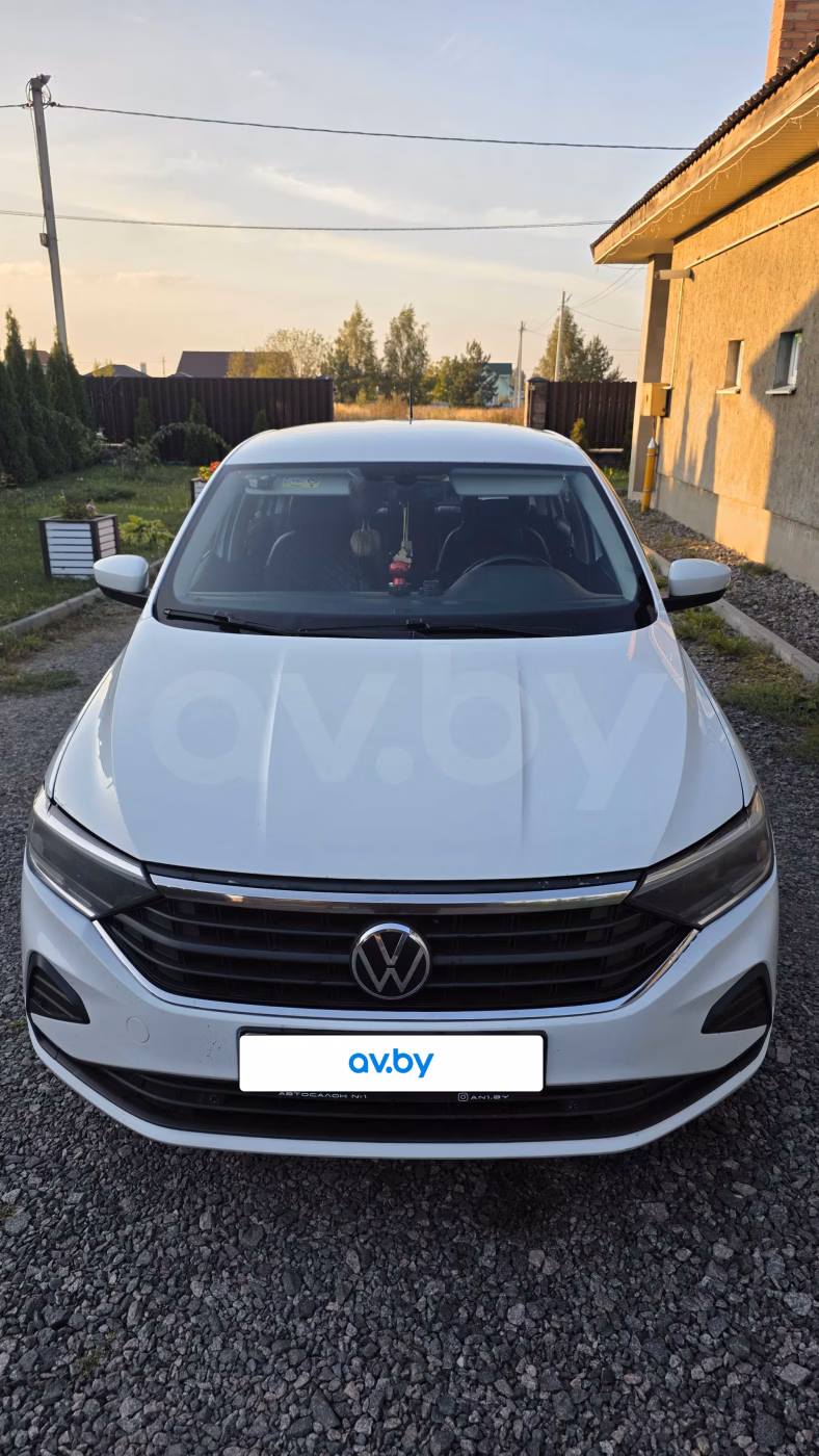 Volkswagen Polo Sedan фото 2