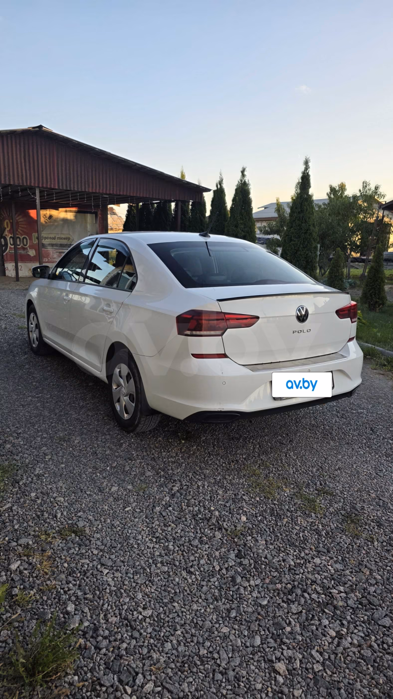 Volkswagen Polo Sedan фото 5