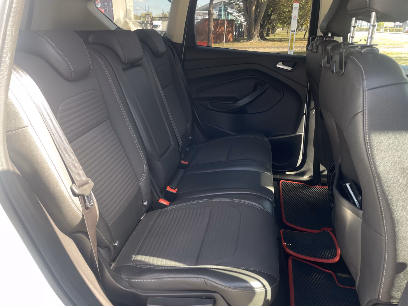 Ford Kuga фото 12