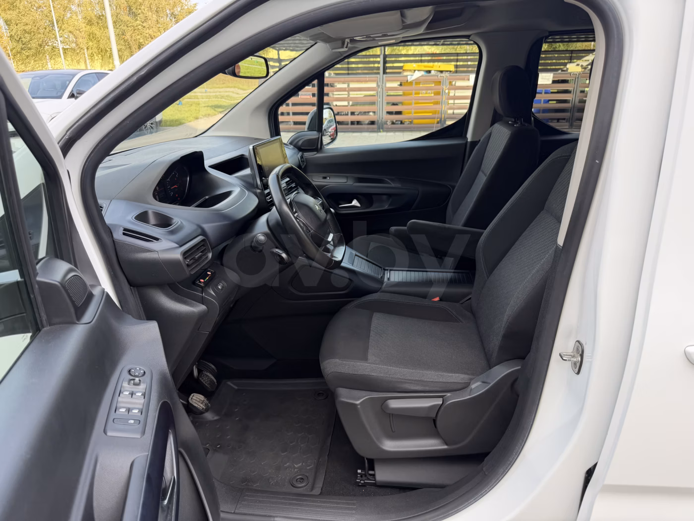 Peugeot Rifter фото 13
