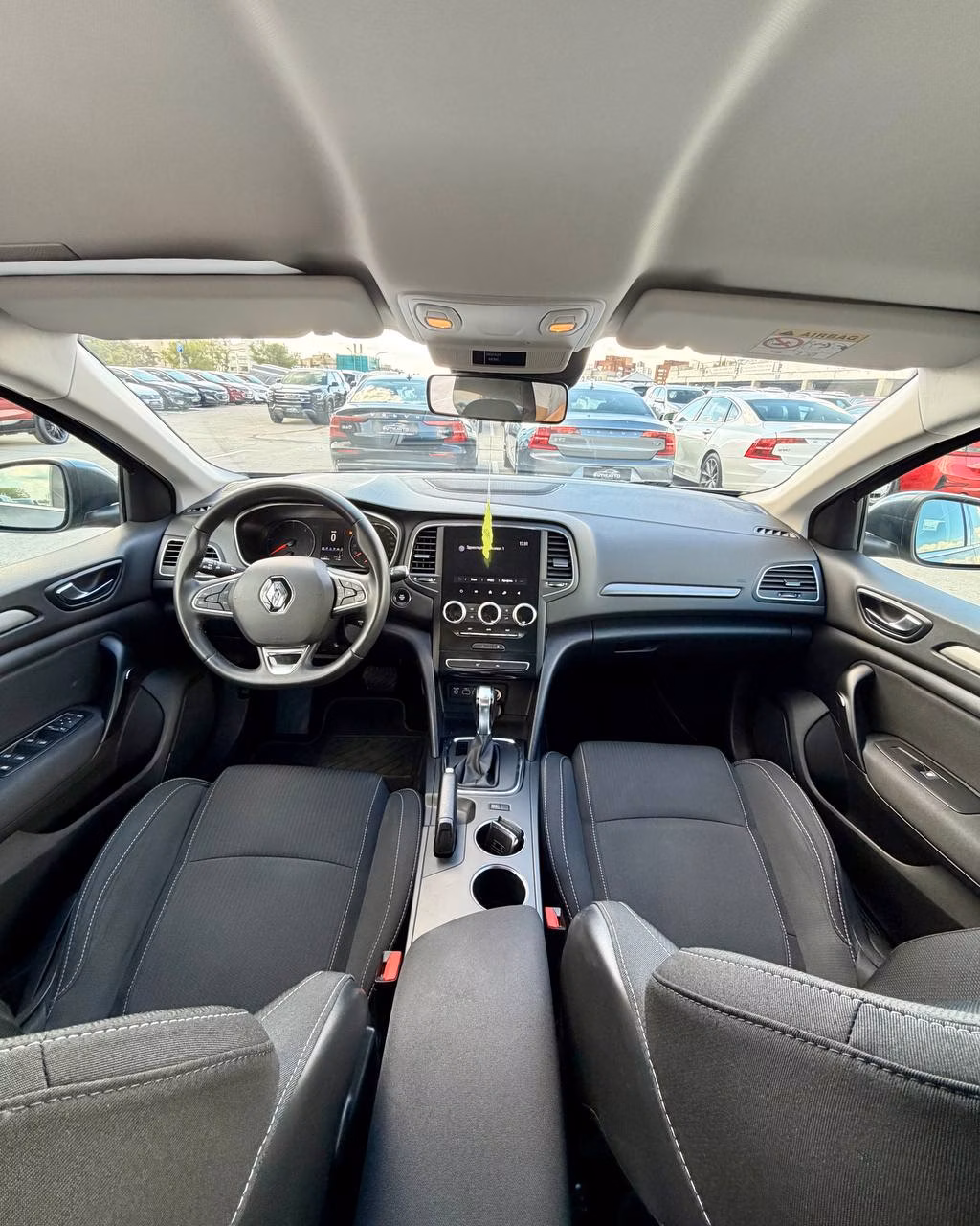 Renault Megane фото 9