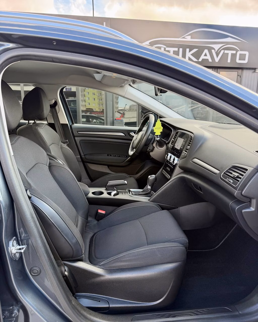 Renault Megane фото 13