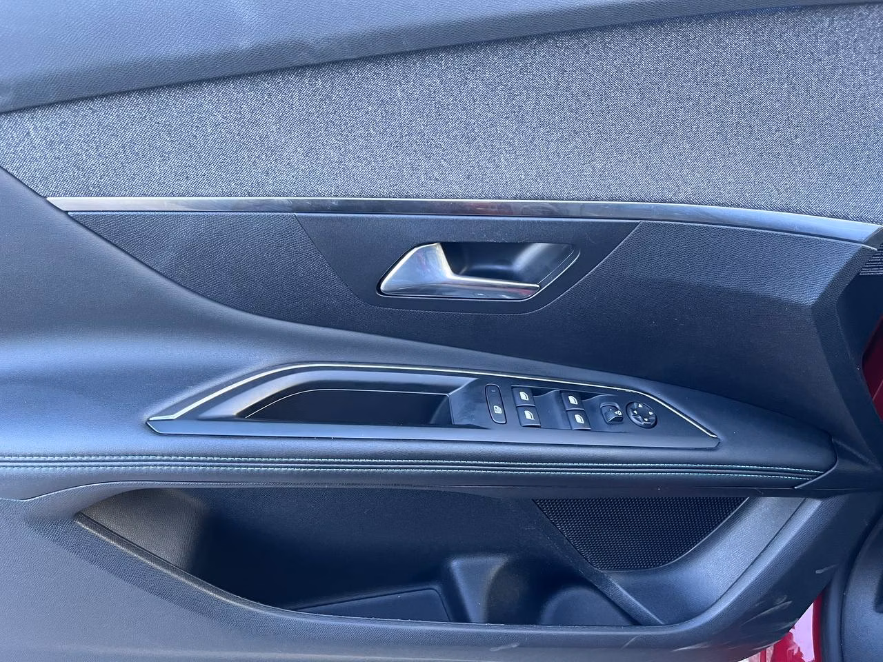 Peugeot 3008 фото 10