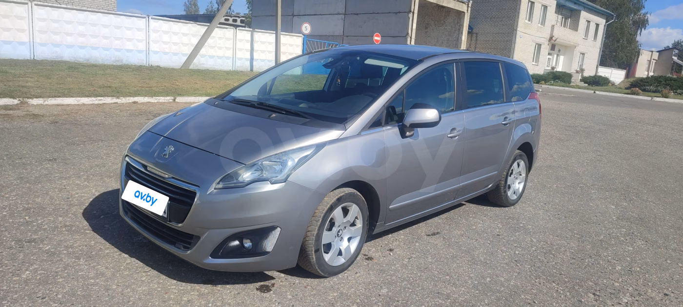 Peugeot 5008 фото 8