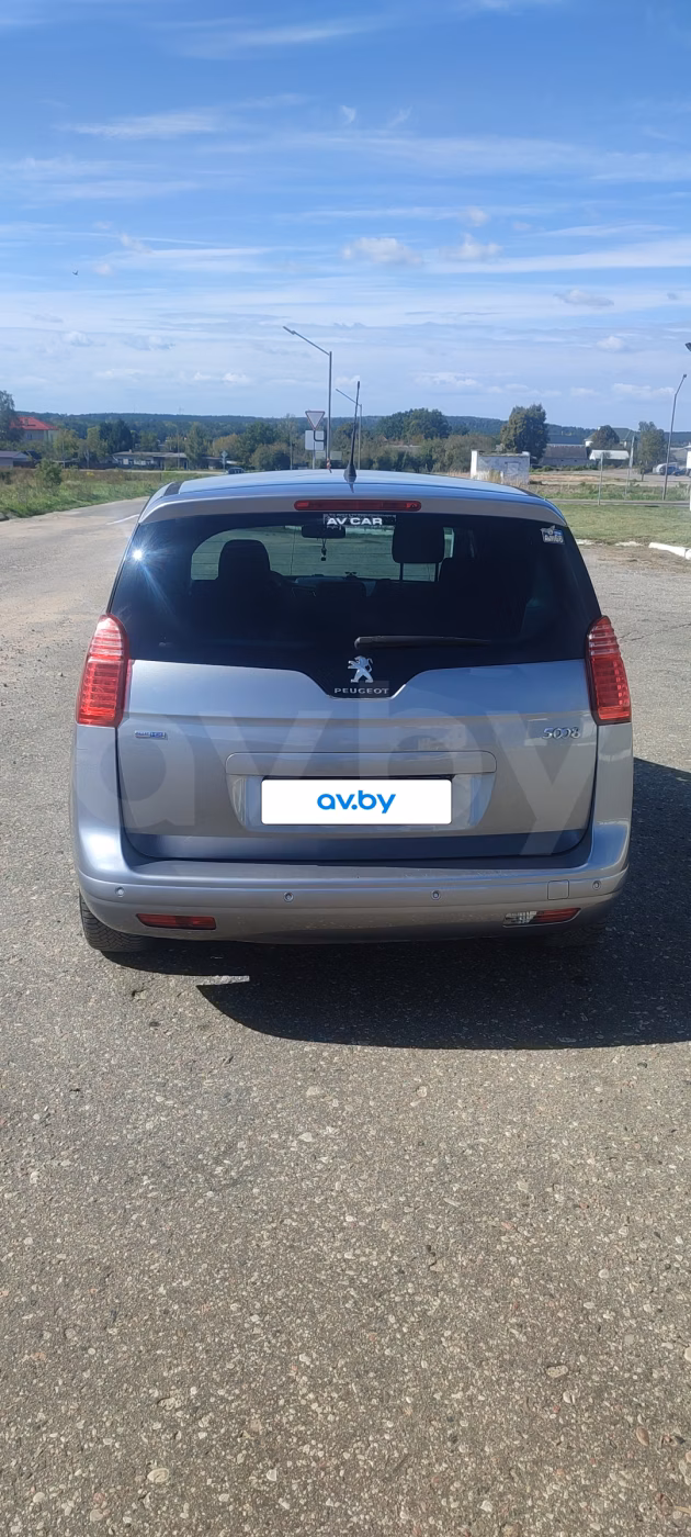 Peugeot 5008 фото 7