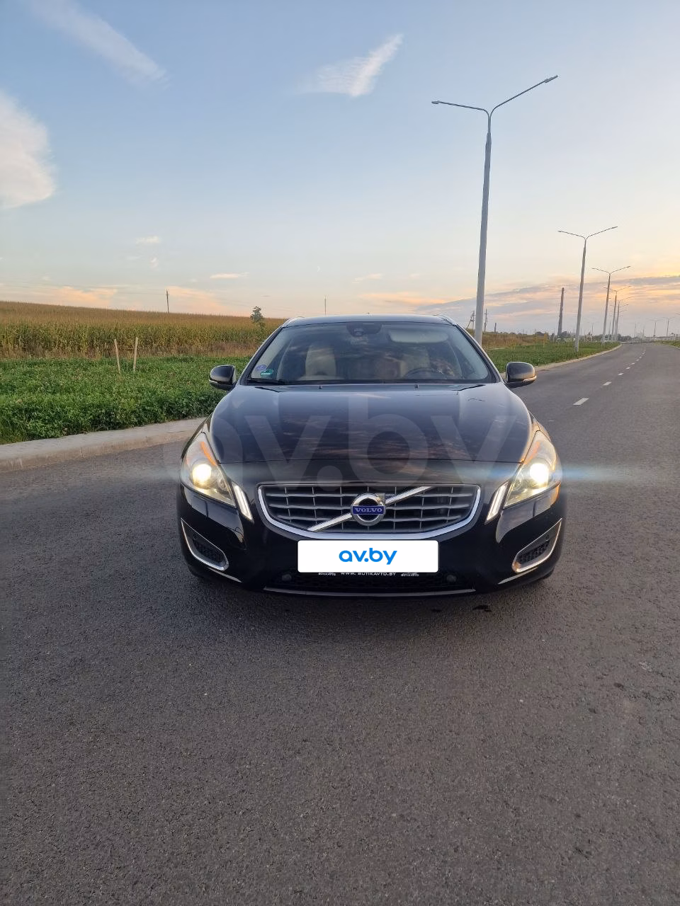 Volvo V60 фото 2
