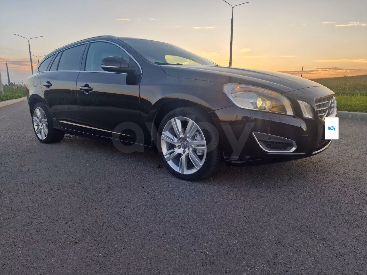 Volvo V60 фото 7