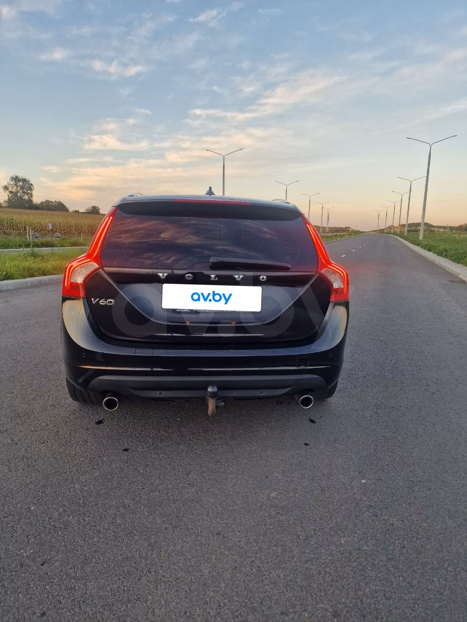Volvo V60 фото 8