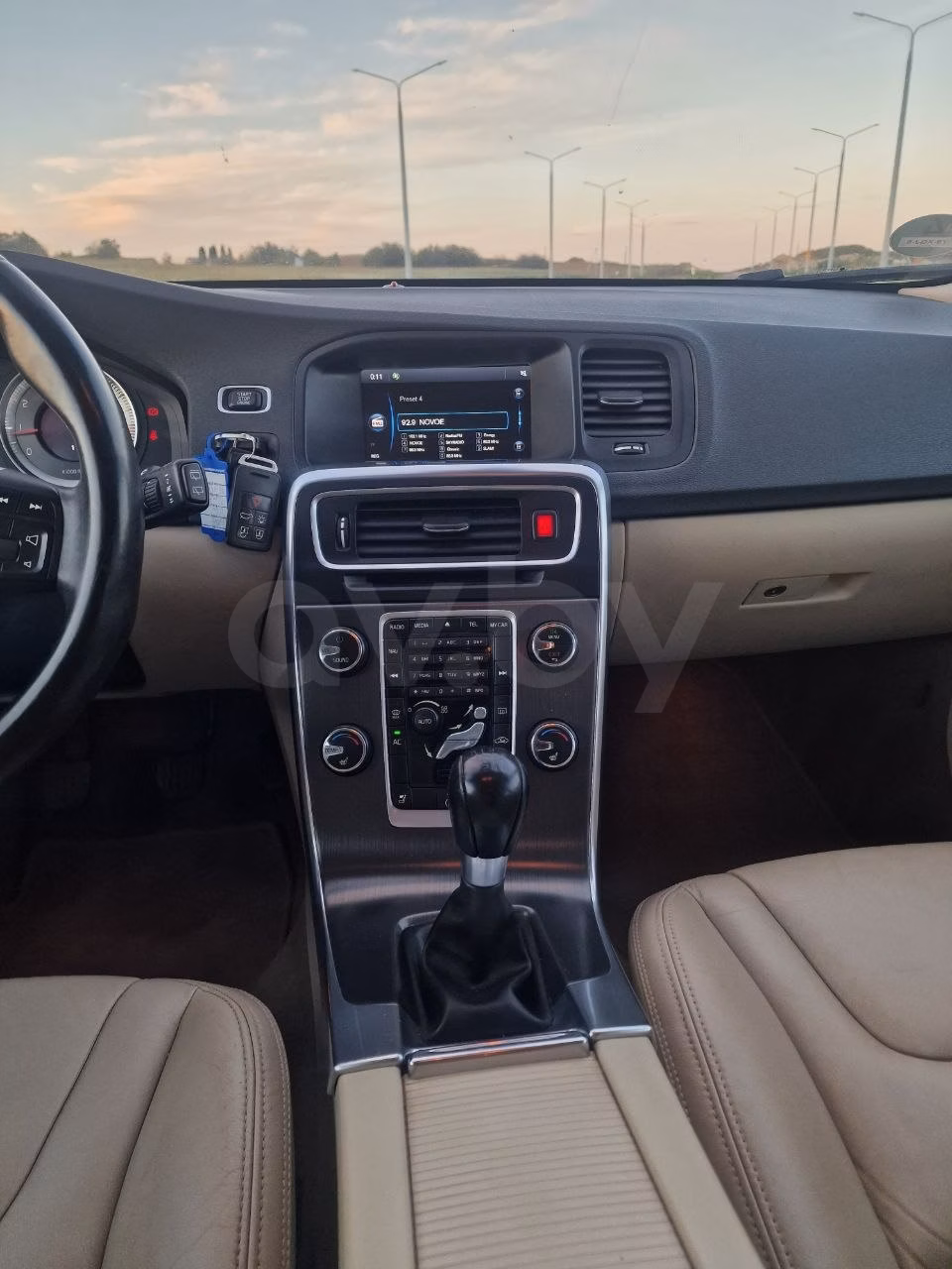 Volvo V60 фото 14