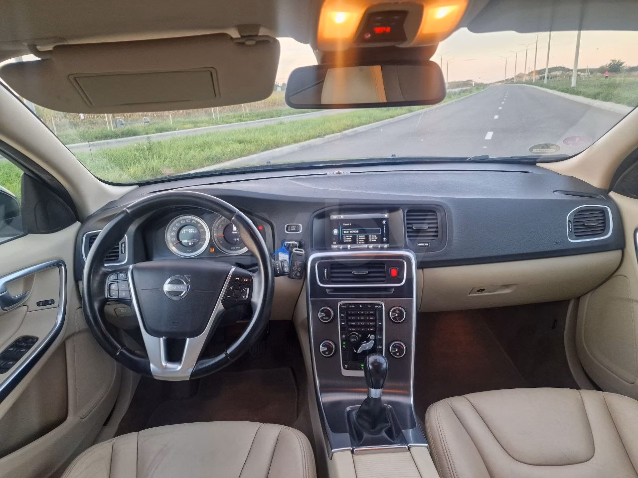Volvo V60 фото 13