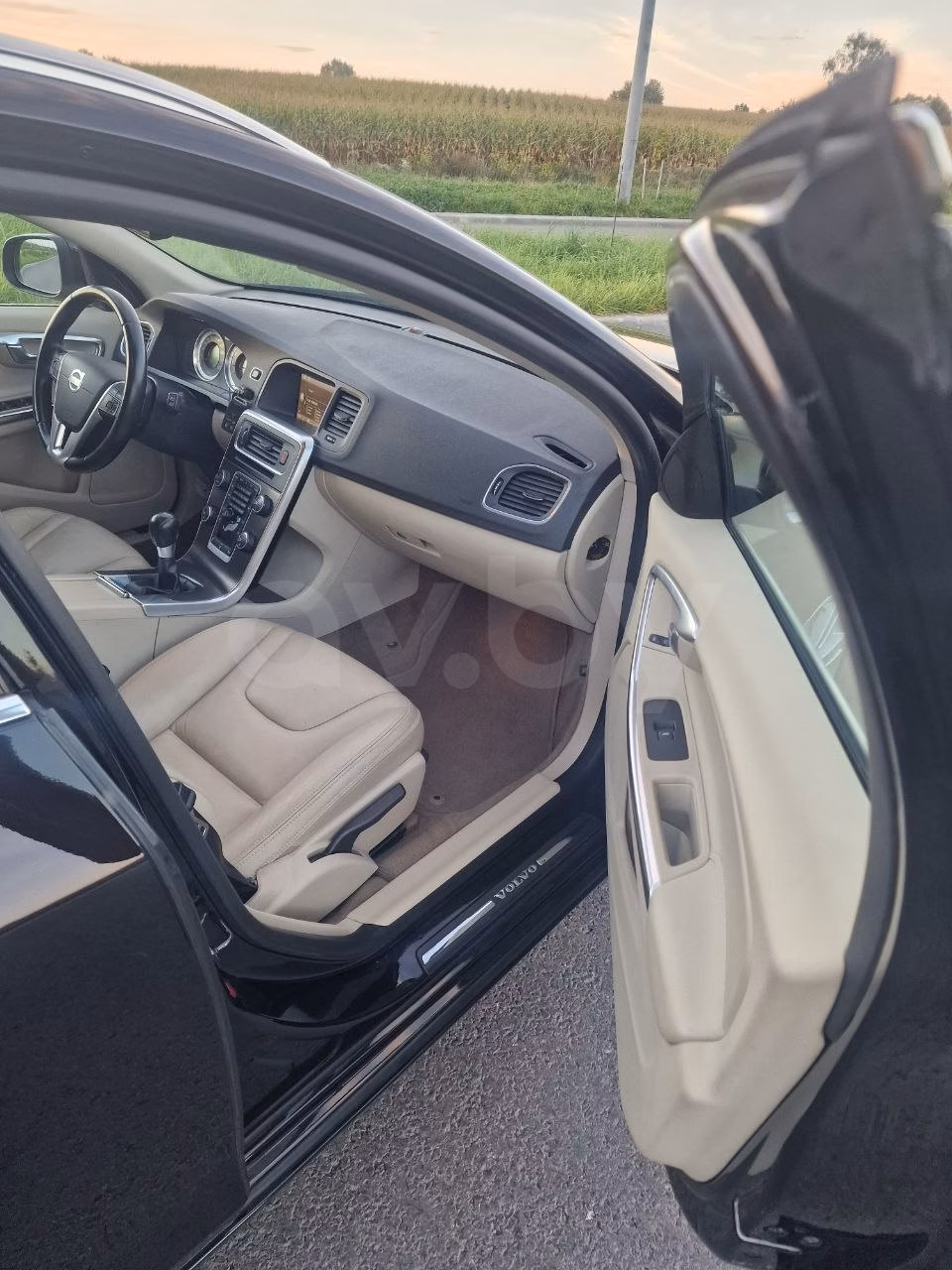 Volvo V60 фото 12