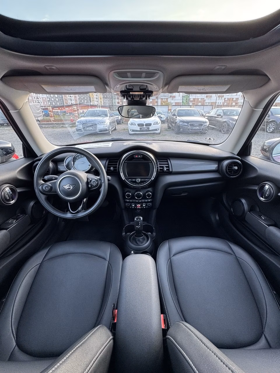 MINI Hatch фото 9