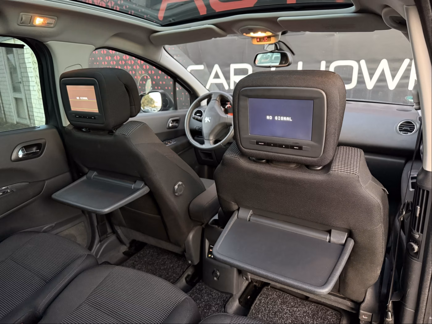 Peugeot 5008 фото 15