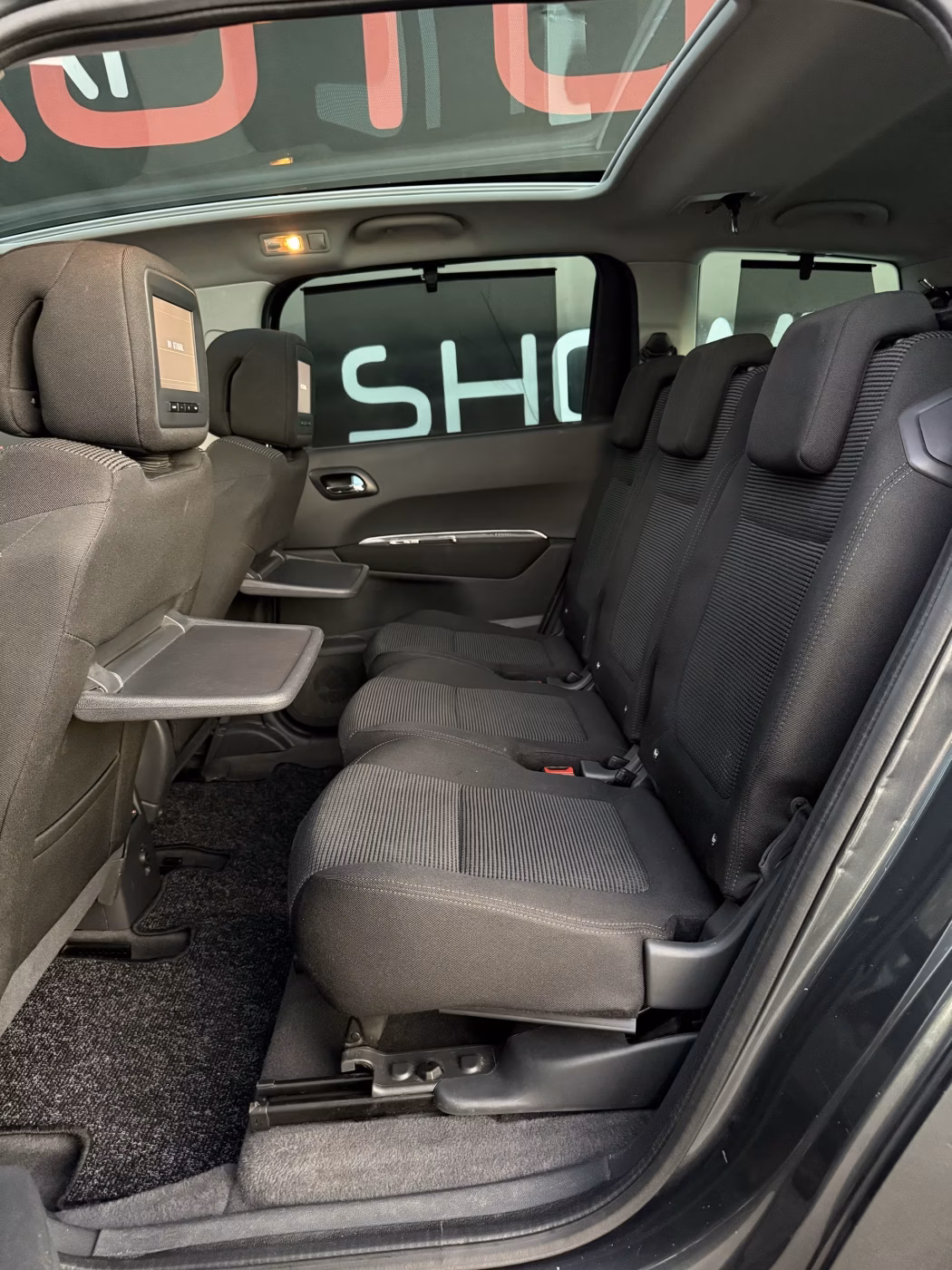 Peugeot 5008 фото 17