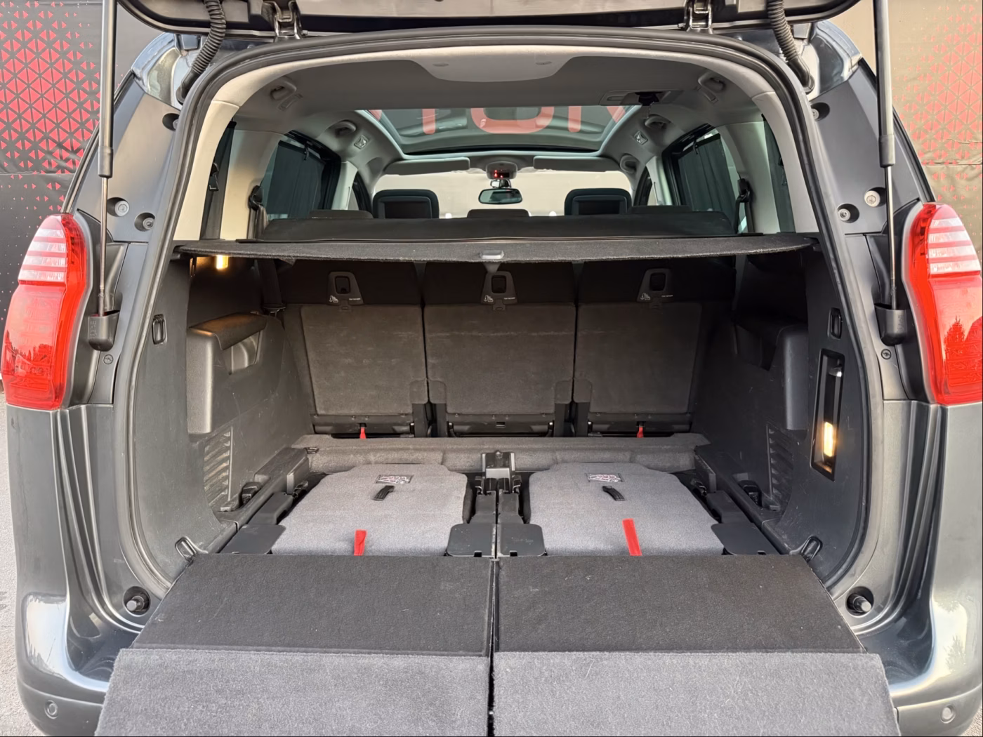 Peugeot 5008 фото 19