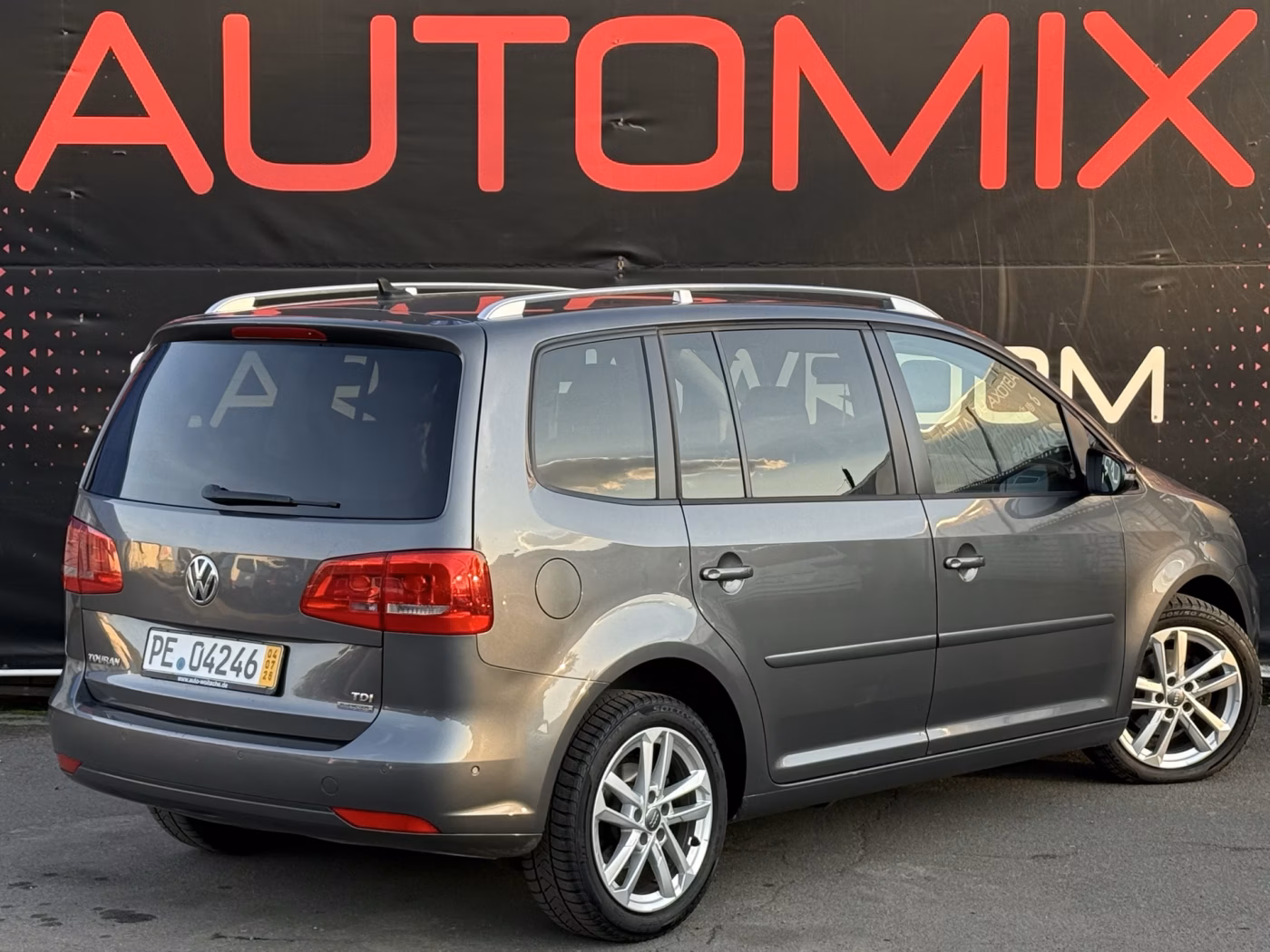 Volkswagen Touran фото 6