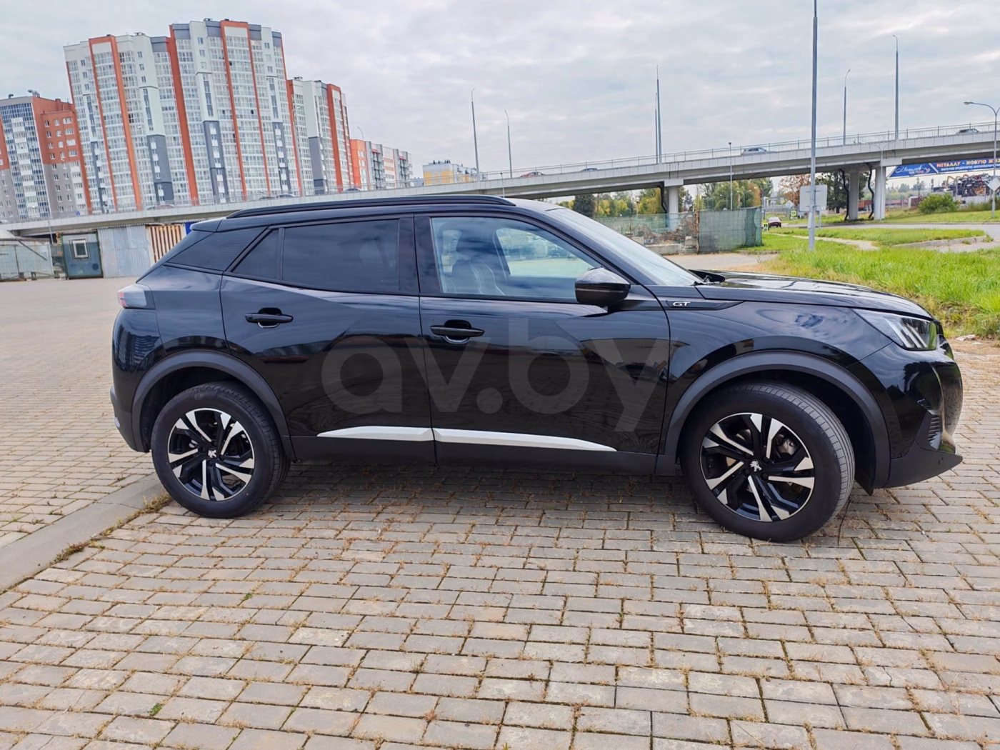 Peugeot 2008 фото 6