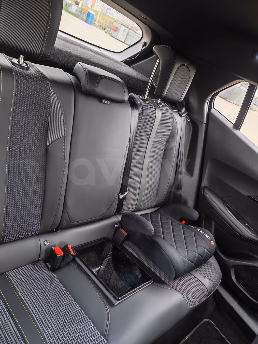 Peugeot 2008 фото 11