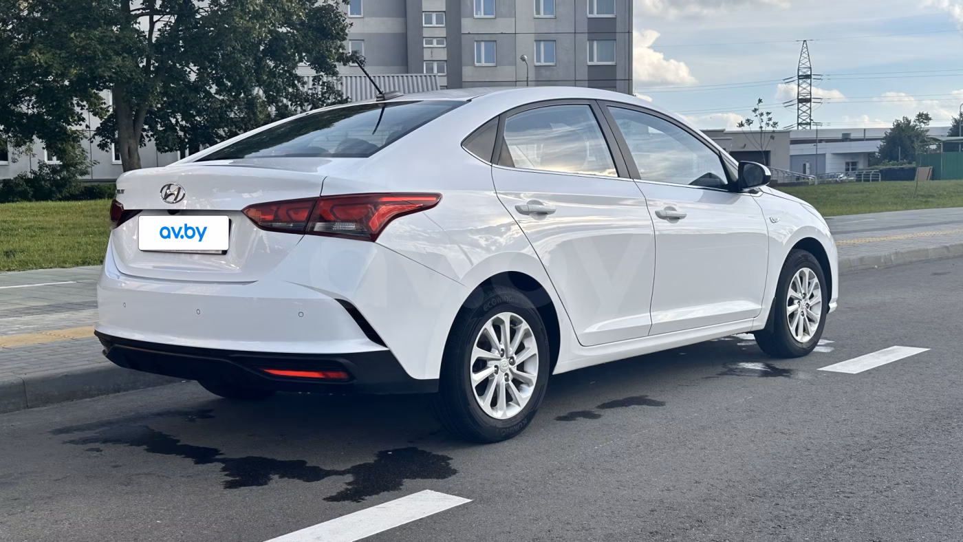 Hyundai Accent фото 8