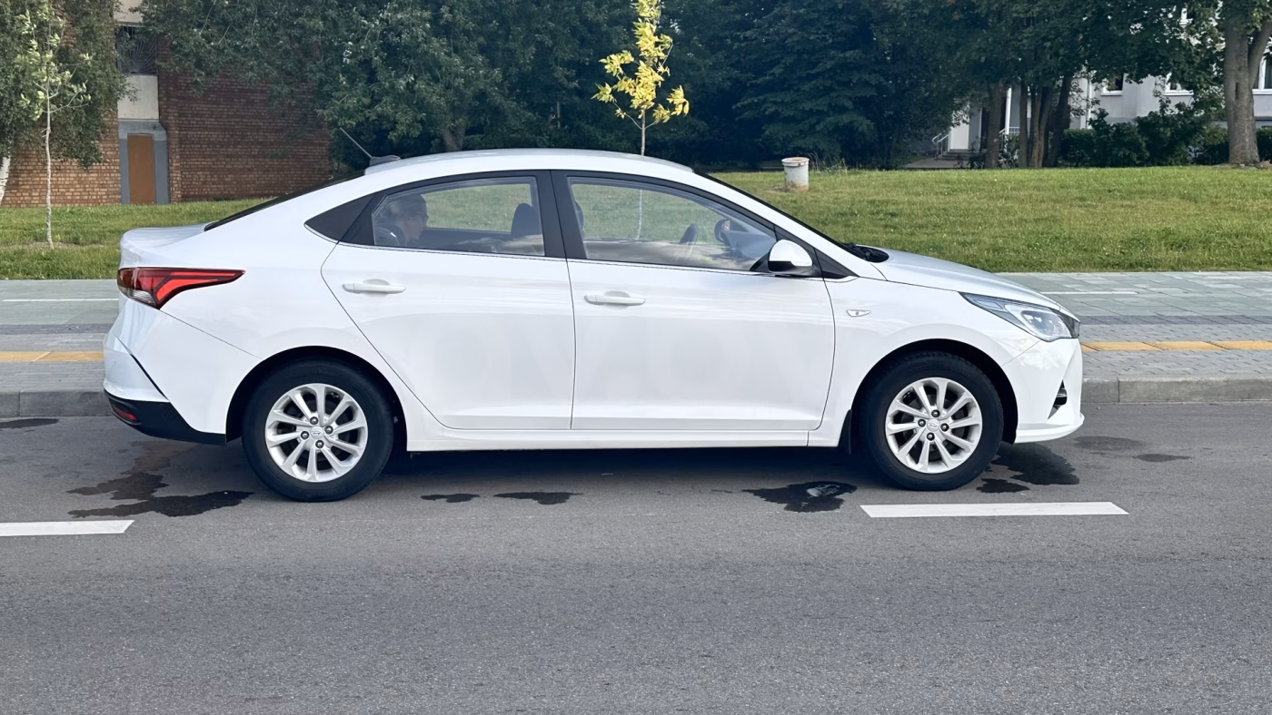 Hyundai Accent фото 9