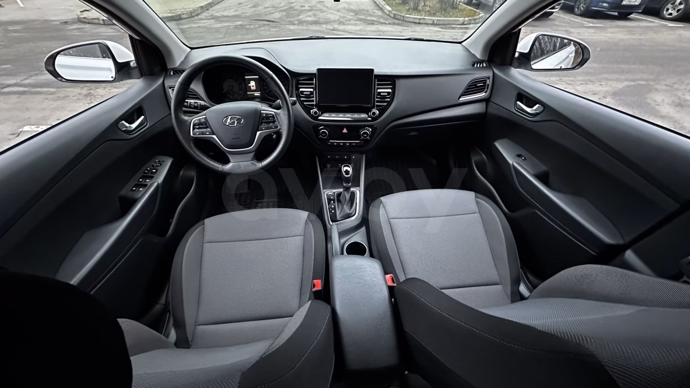 Hyundai Accent фото 11