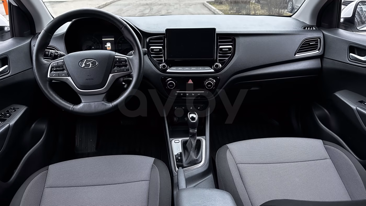 Hyundai Accent фото 12