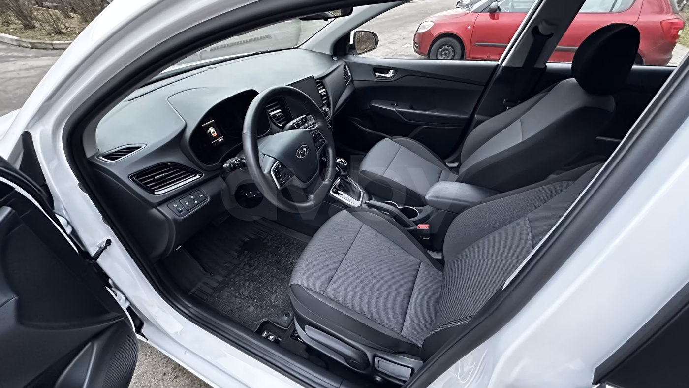 Hyundai Accent фото 13