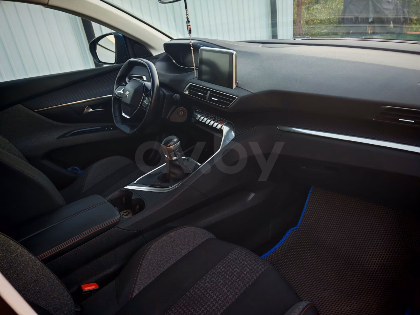 Peugeot 5008 фото 8
