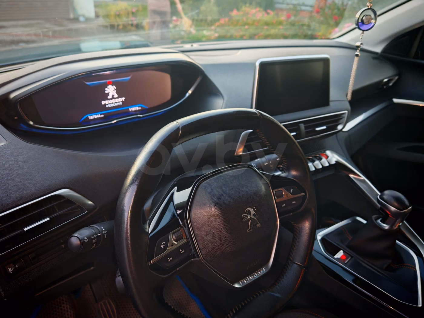 Peugeot 5008 фото 9