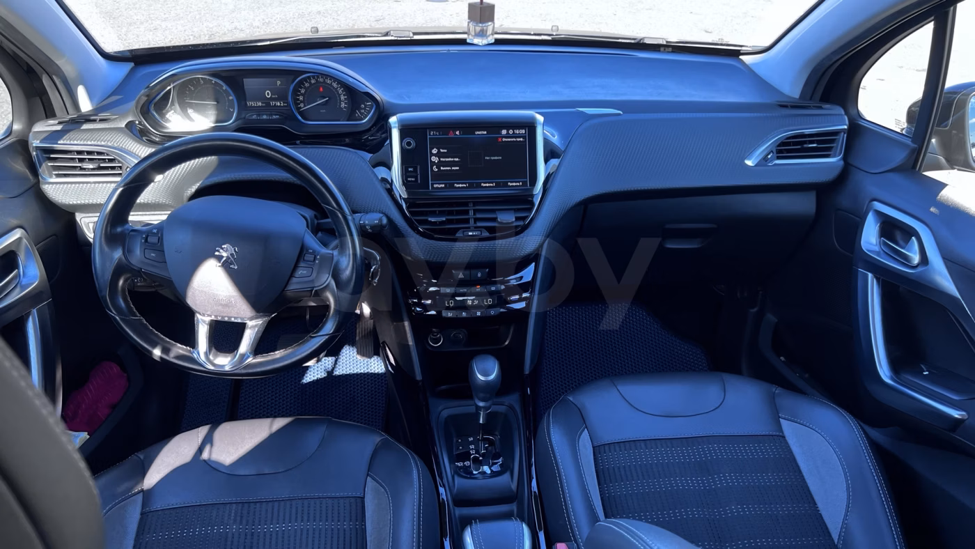 Peugeot 2008 фото 4