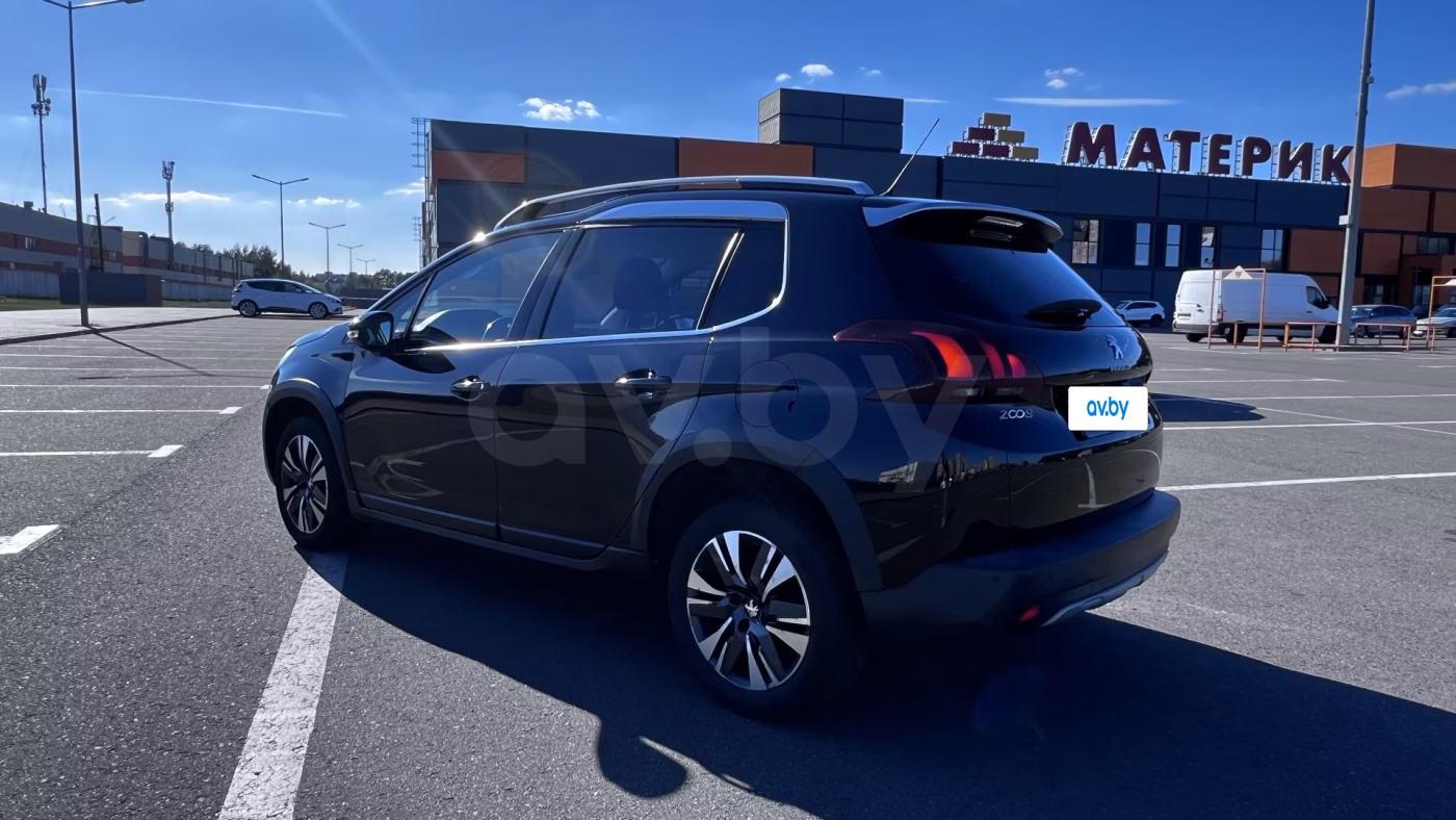 Peugeot 2008 фото 6