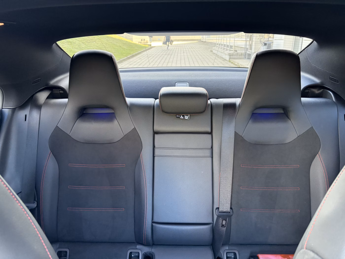 Mercedes-Benz CLA фото 12