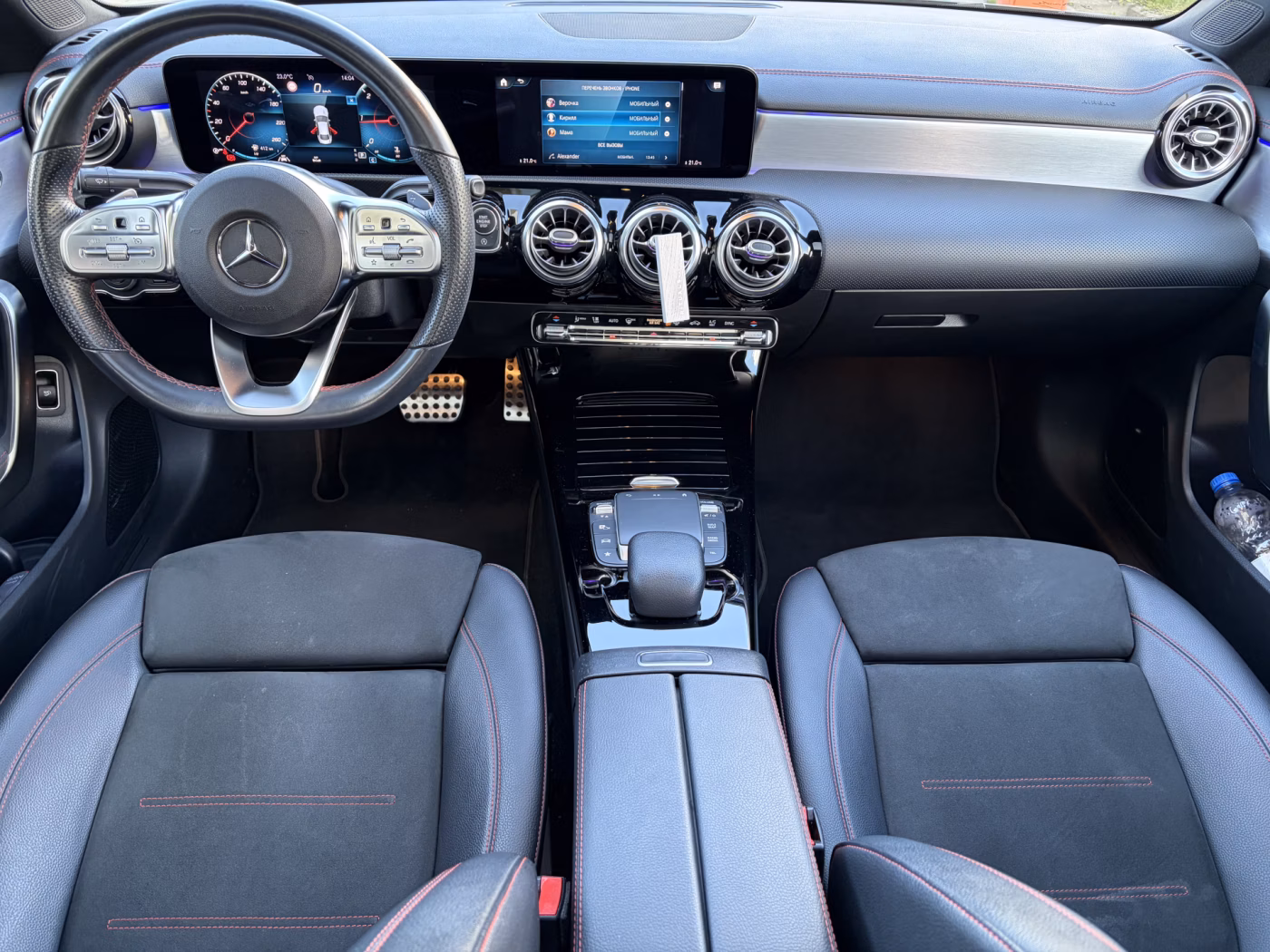 Mercedes-Benz CLA фото 16